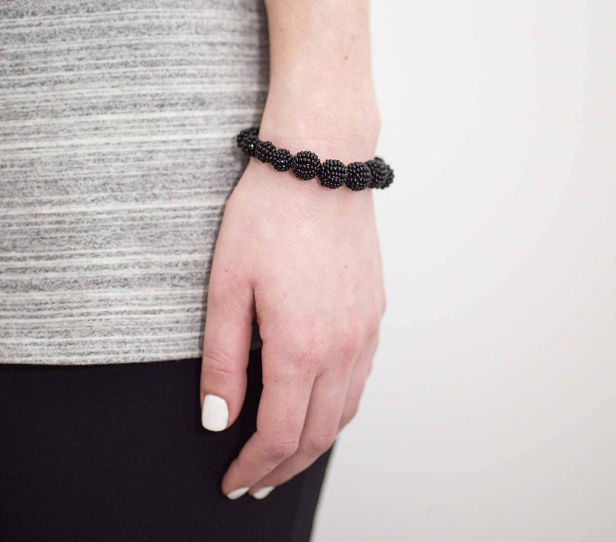 Roll-On Globe Bracelet - Black