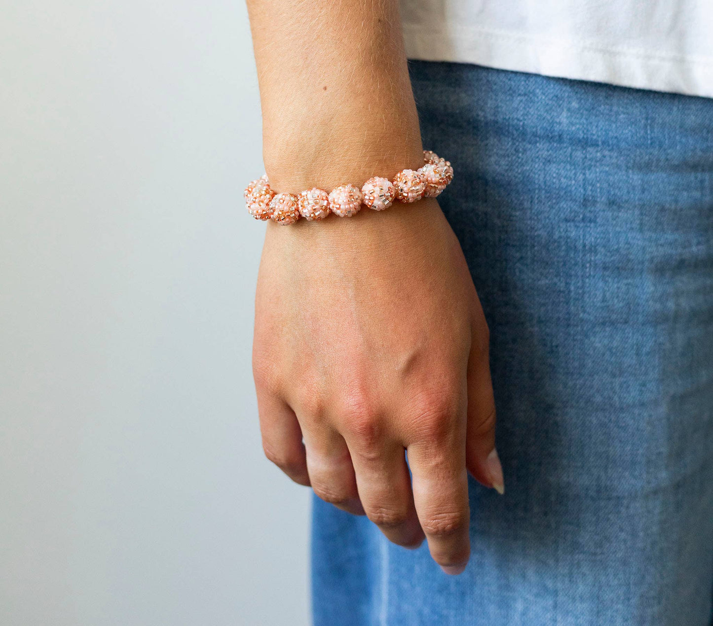 Roll-On Globe Bracelet - Frosé