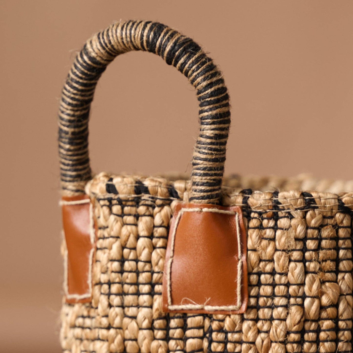 Handled Diamond Jute Basket - 10"