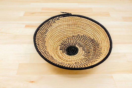 Black & Tan Spiral Raffia Fruit Basket
