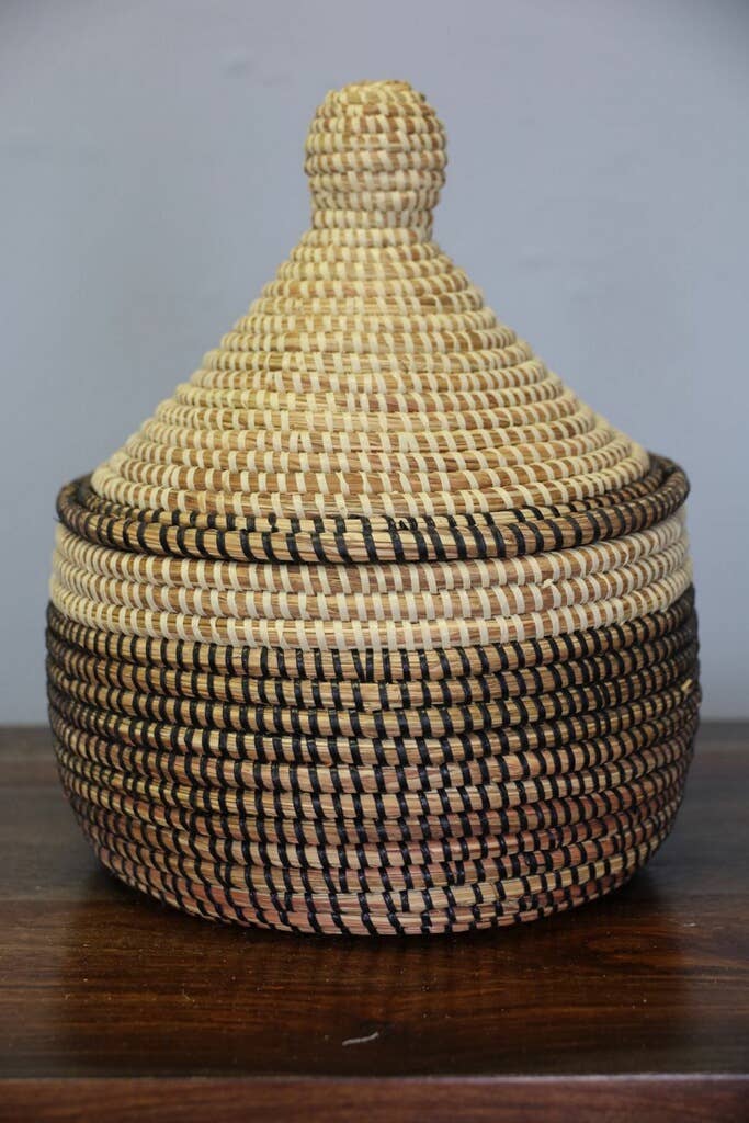Small Lidded Sweet Grass Basket
