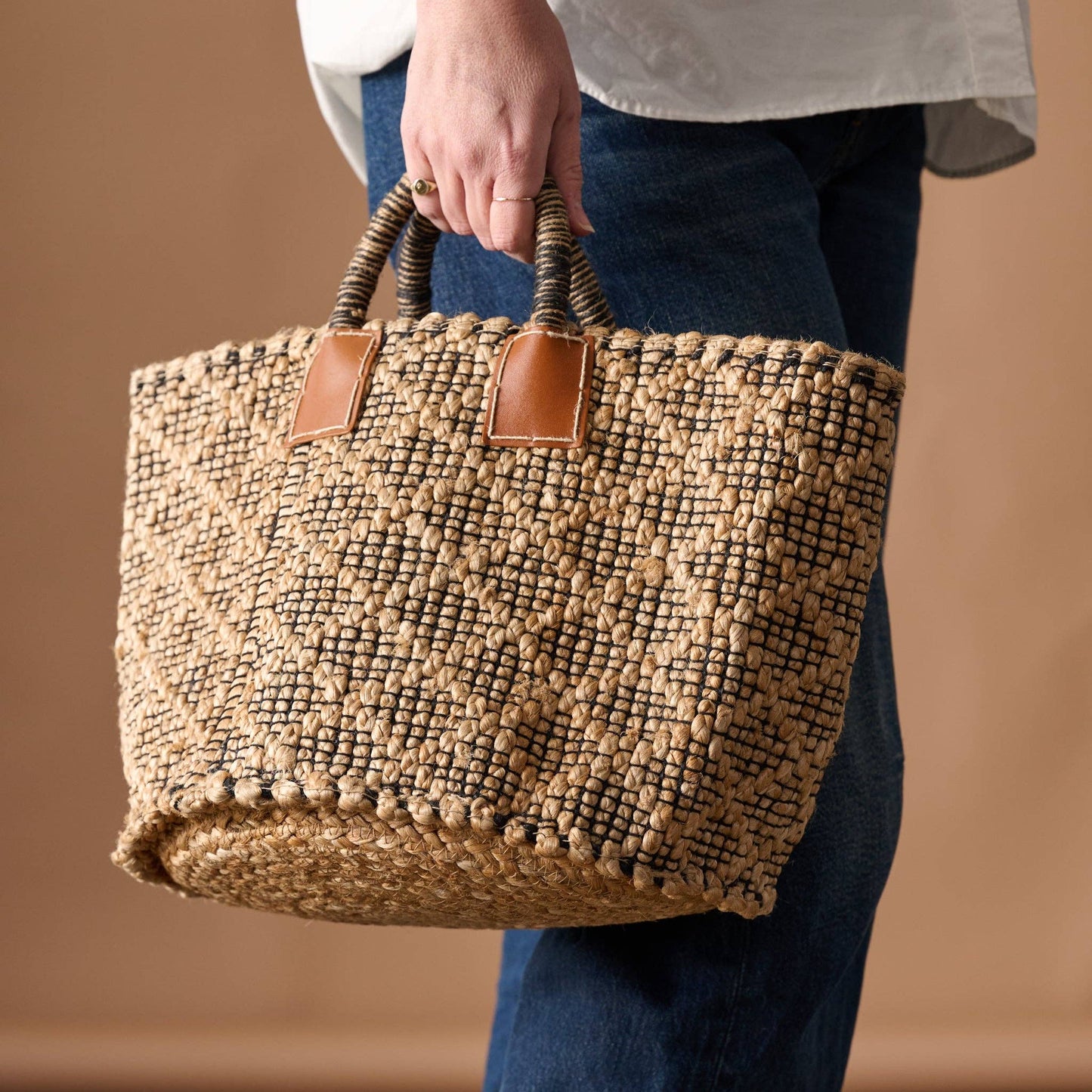 Handled Diamond Jute Basket - 14"