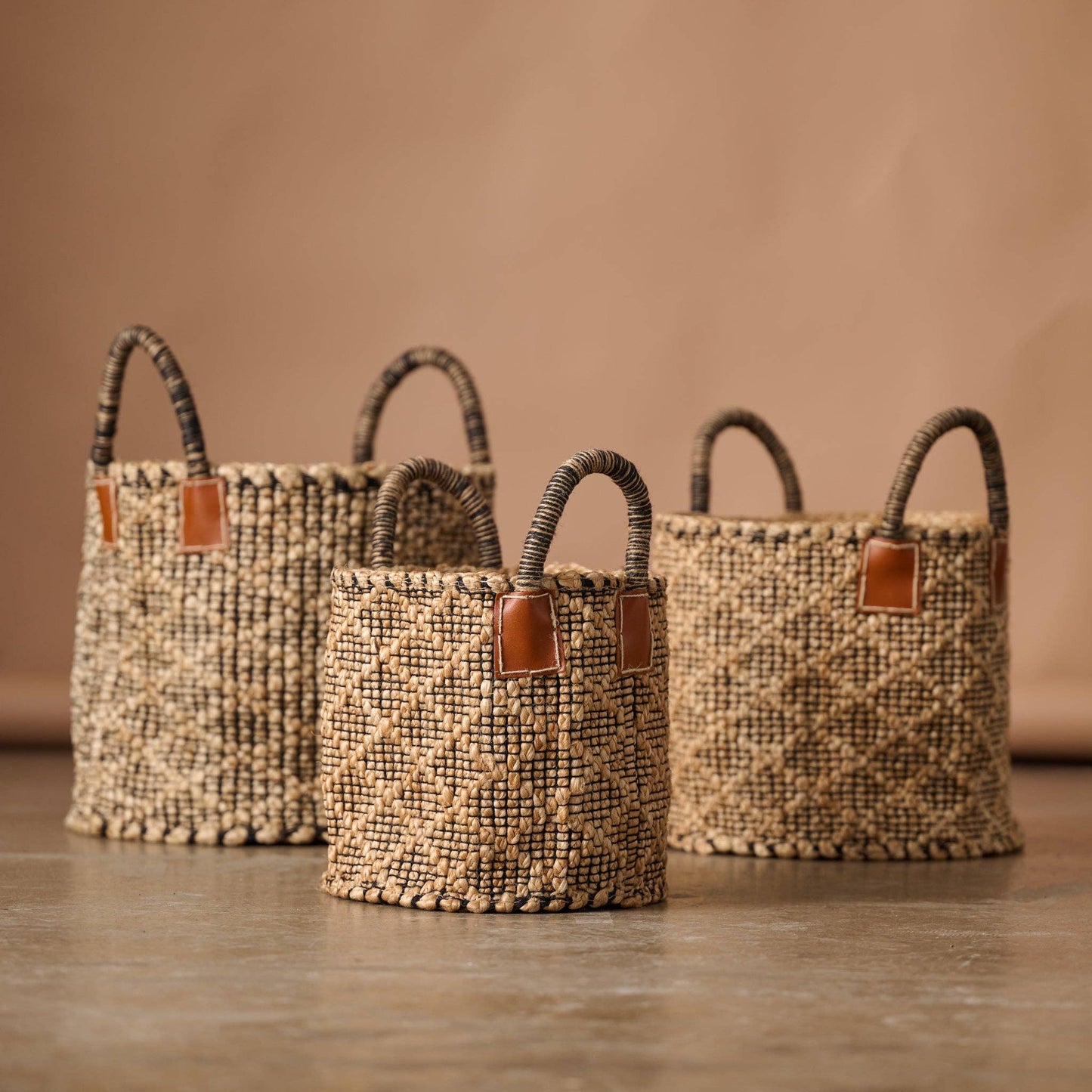 Handled Diamond Jute Basket - 10"